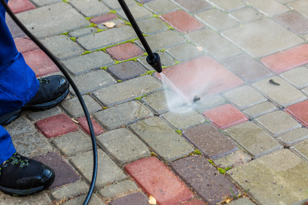 Professional pressure washing service Orlando