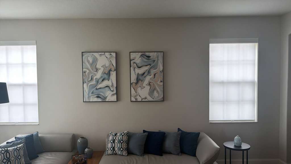 Living room before renovation