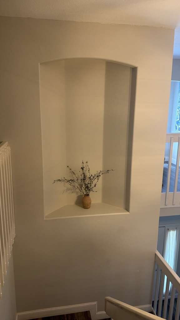 Stairwell niche detail